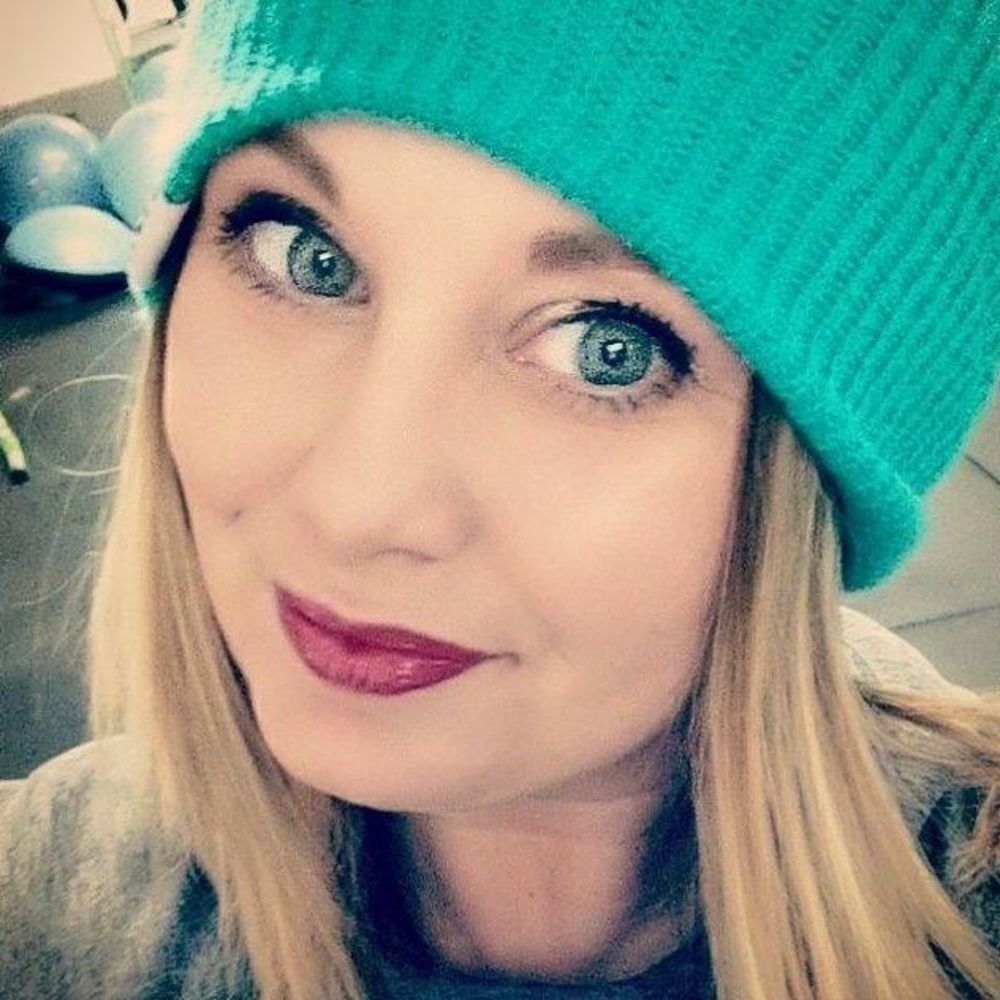Meet your Posher, Thea